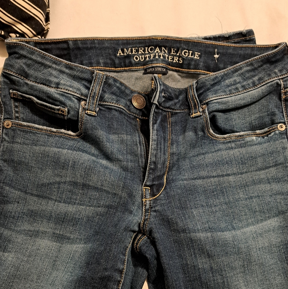 Junior's/Women's American eagle size 6 short jeggings